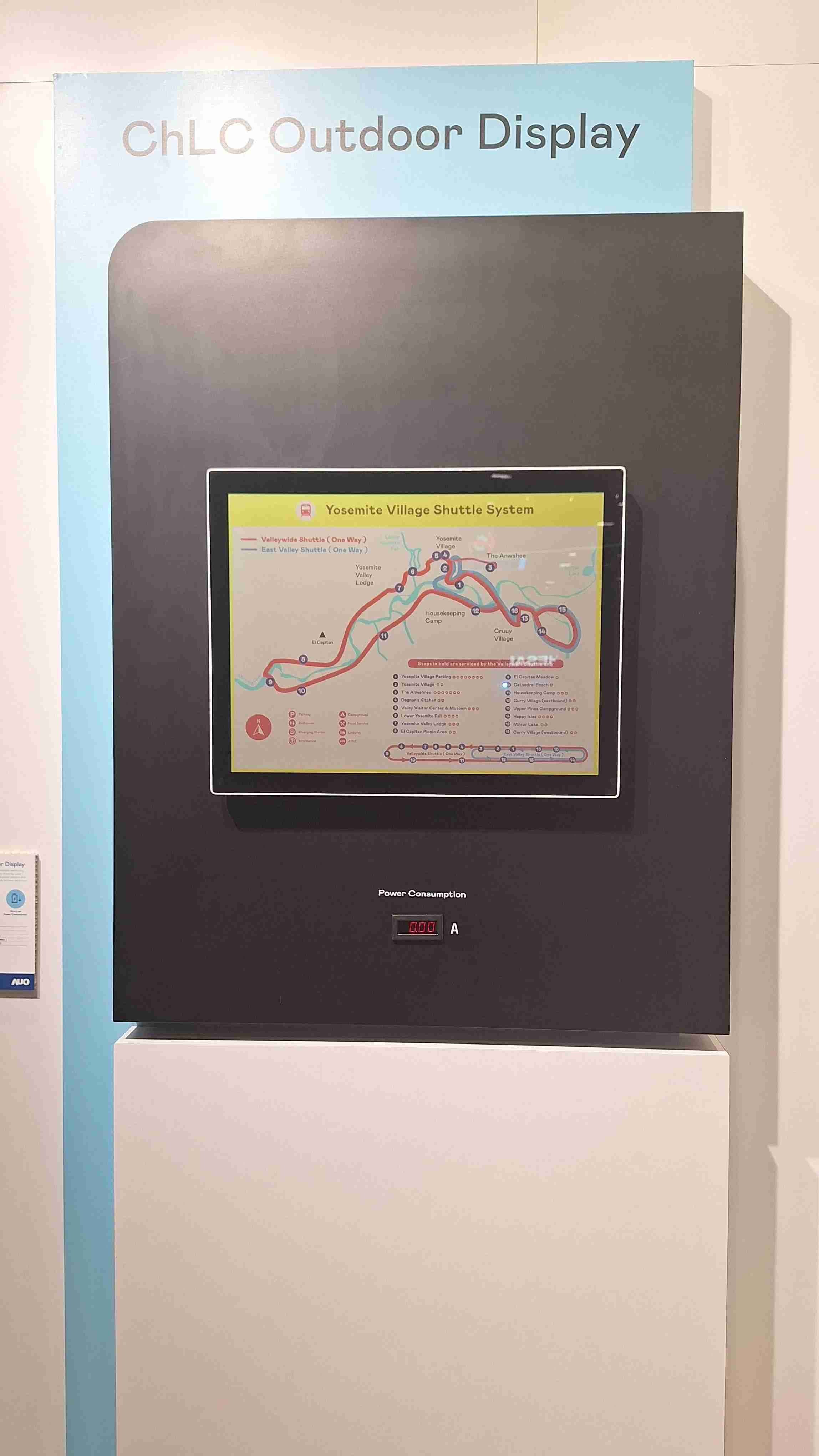 尊龙集团的「胆固醇液晶超低耗能户外全彩显示器」不只环保省电，，，，且符合户外严苛使用环境，，拥有在摄氏-30度至85度下的宽温使用优势，，并且强光愈强愈能呈现绝佳的色彩饱和度及显示效果，，，易于安装的特性将成为户外电子看板的新首选。。