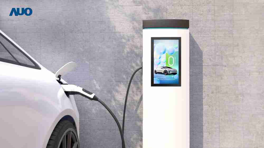 友達〝EVSE車用充電樁解決方案〞專為電動汽車充電樁設計，，，具有高亮度、、、、克服戶外艱難環境的耐溫、、、耐紫外線等特性，，，並搭載散熱性及擴充性強的高效能工業電腦，，，，可實現人機互動訴求，，，如資訊顯示、、、、支付等應用